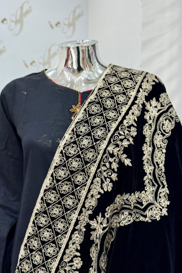 Velvet embroidered shawl collection - Image 3