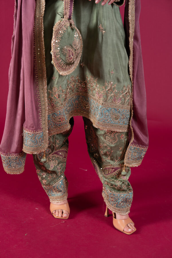 Sandali premium luxury embroidered shalwar suit - Image 6