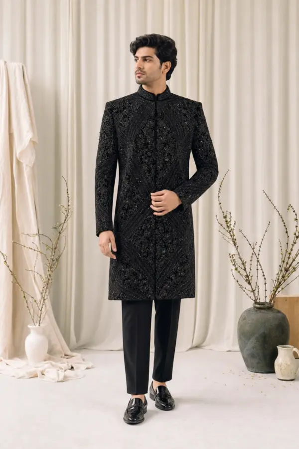 Mens's 2 piece velvet embroidered sherwani - Black, 42