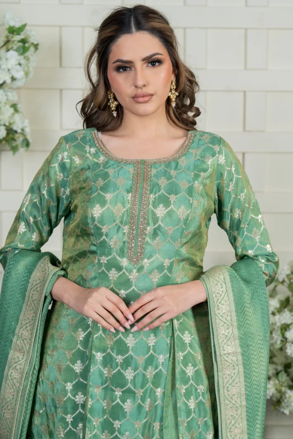 Deluxe 3 piece banarasi suit - Image 5