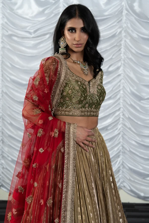 3 Piece organza threadwork lehnga choli - Image 4