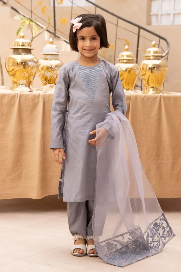 Luxury Eid 2025 3 piece mother and daughter kids suit - Image 3