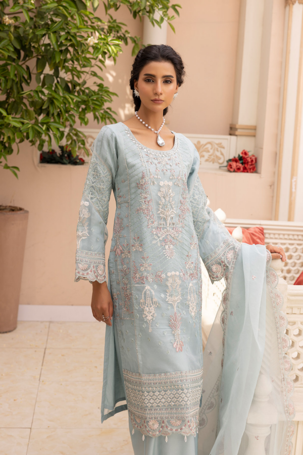 Kiara luxe collection embroidered 3 piece Eid suit - Image 5