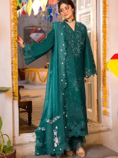 Ivana luxury collection hues 3 piece embroidered suit - Green, Large