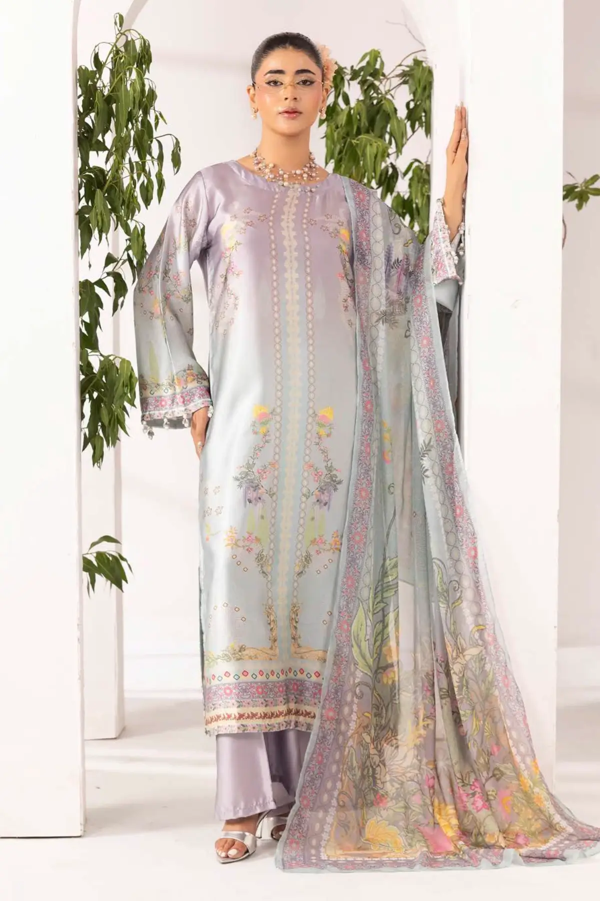 Marium premium lux collection 3 piece printed suit - Image 2