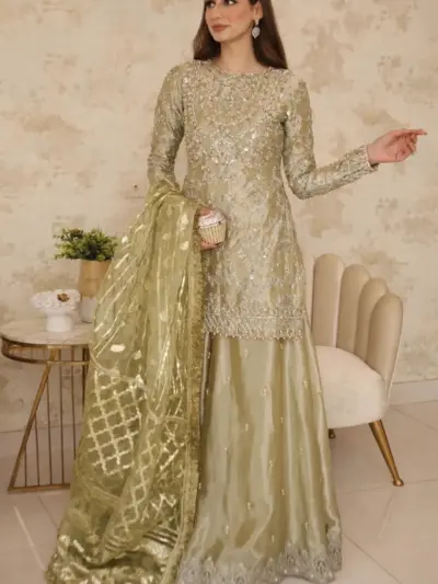 Ruma premium collection 3 piece lux embroidered suit - Green, Small