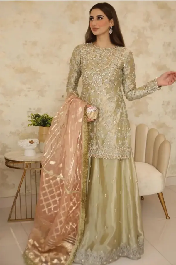 Ruma premium collection 3 piece lux embroidered suit - Green, X - Large